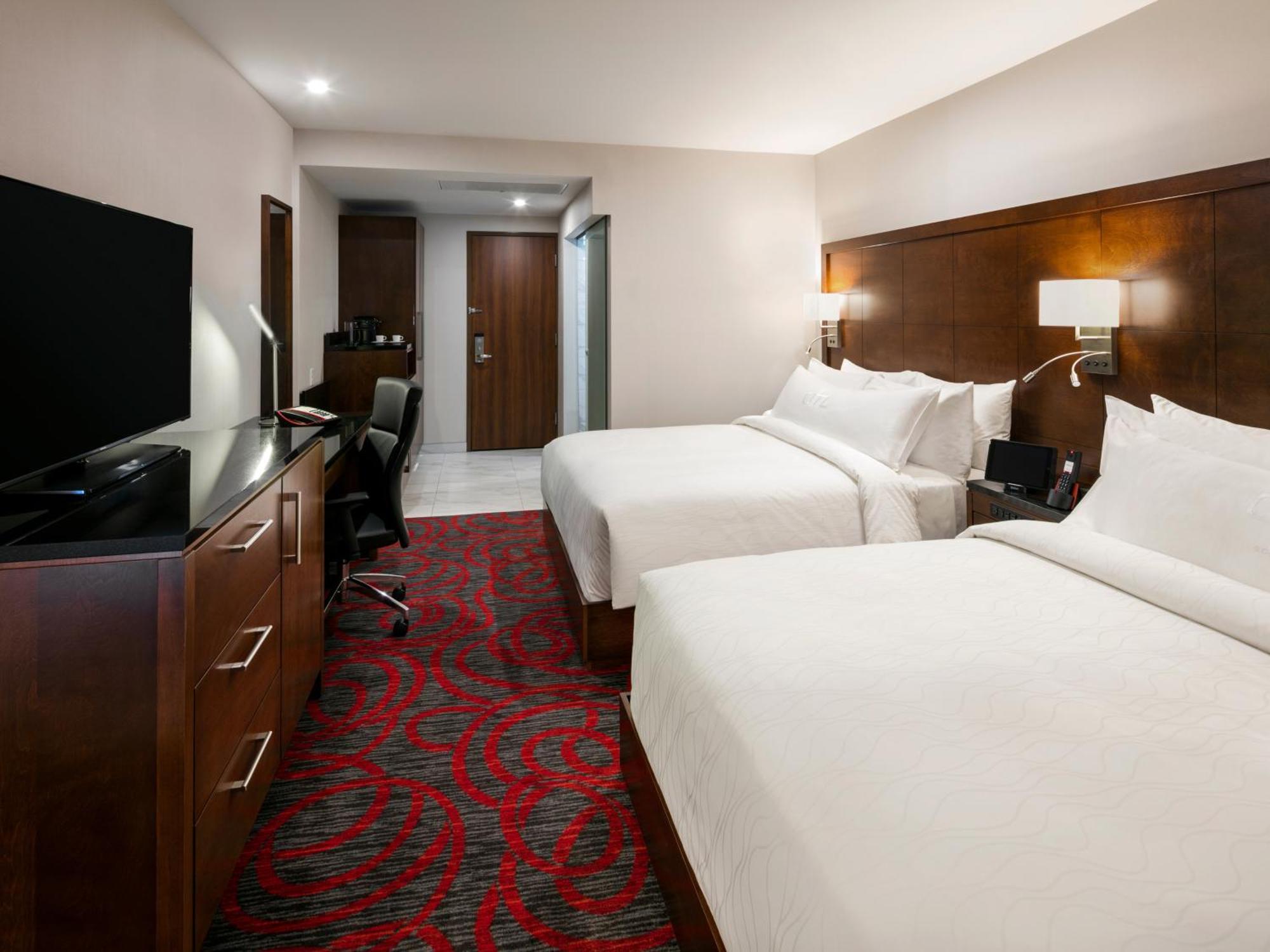 Otl Gouverneur 셔브룩 외부 사진 A guest room at the Hilton Garden Inn in San Francisco