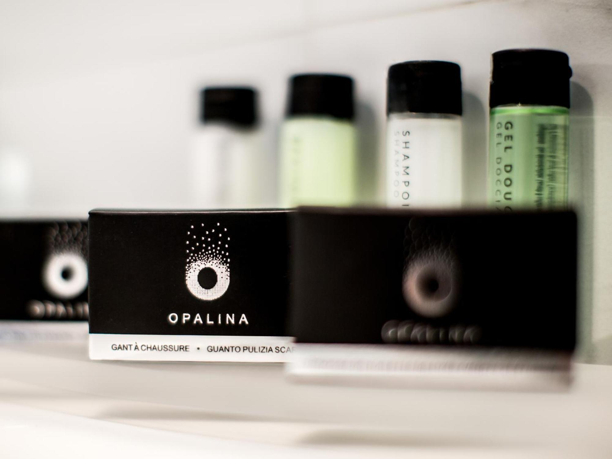 Otl Gouverneur 셔브룩 외부 사진 Opalina products